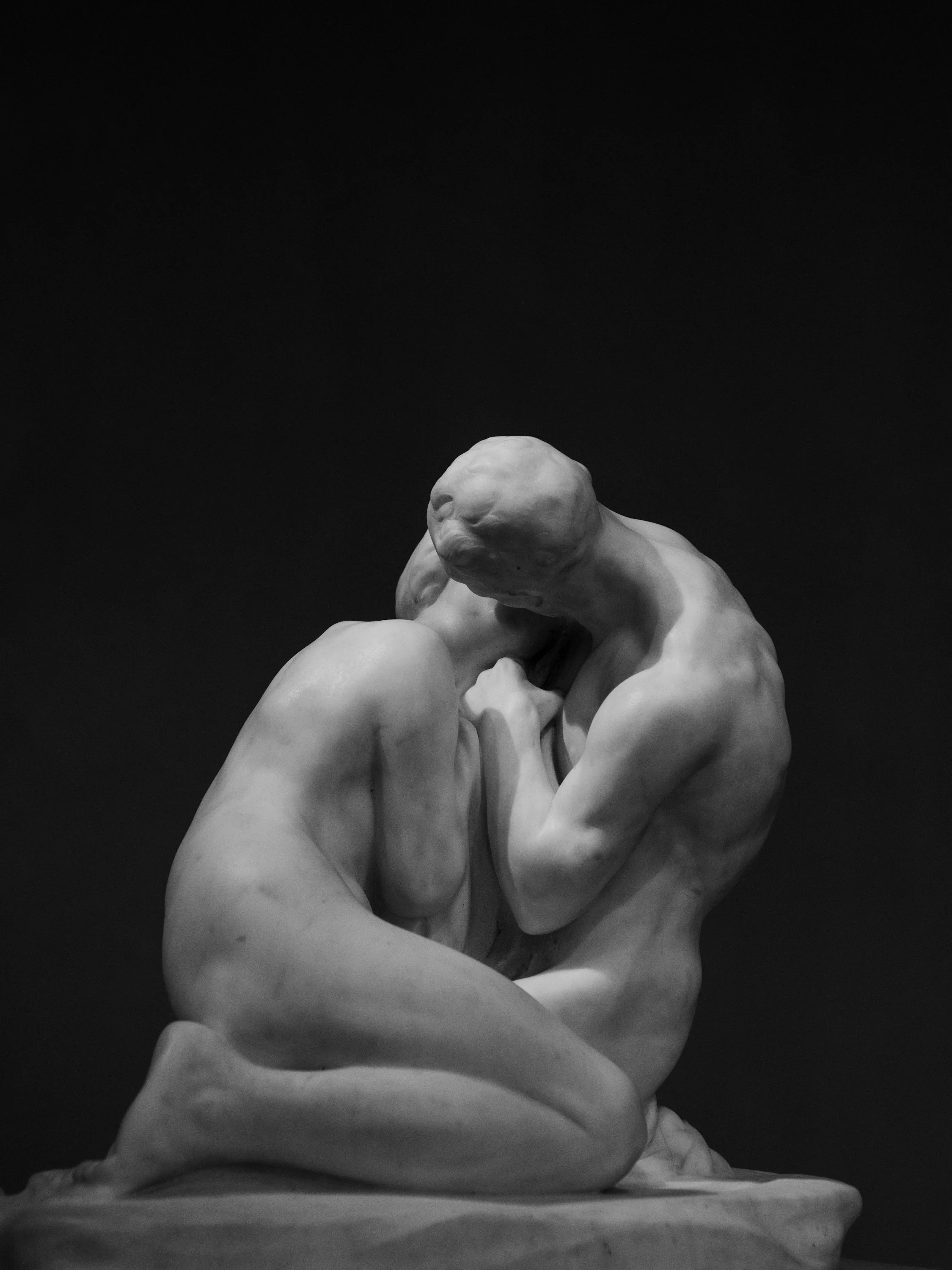 “The Kiss”, Alfredo Pina, Centre d'Art Rodin Shanghai, China, 2025